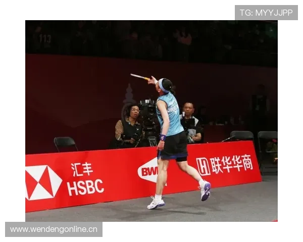 戴资颖训练完直接点外卖？这生活差距真像天和地！